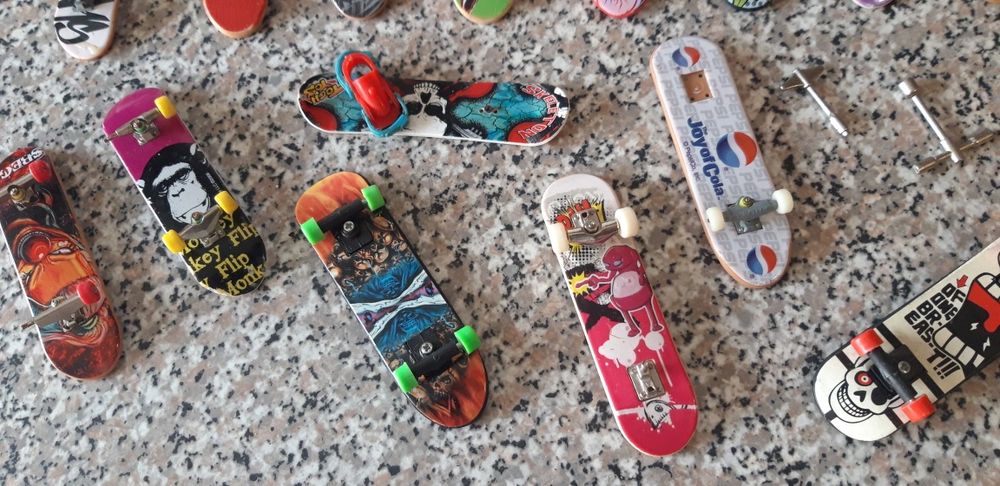 Conjunto de Miniskates e Tábuas