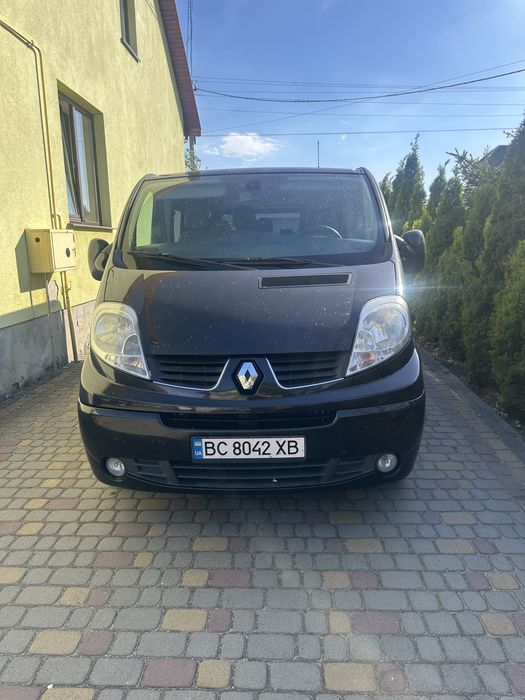 Рено трафік свіжопригнаний