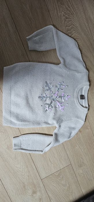 128 Sweter biały pepco ze śnieżynką