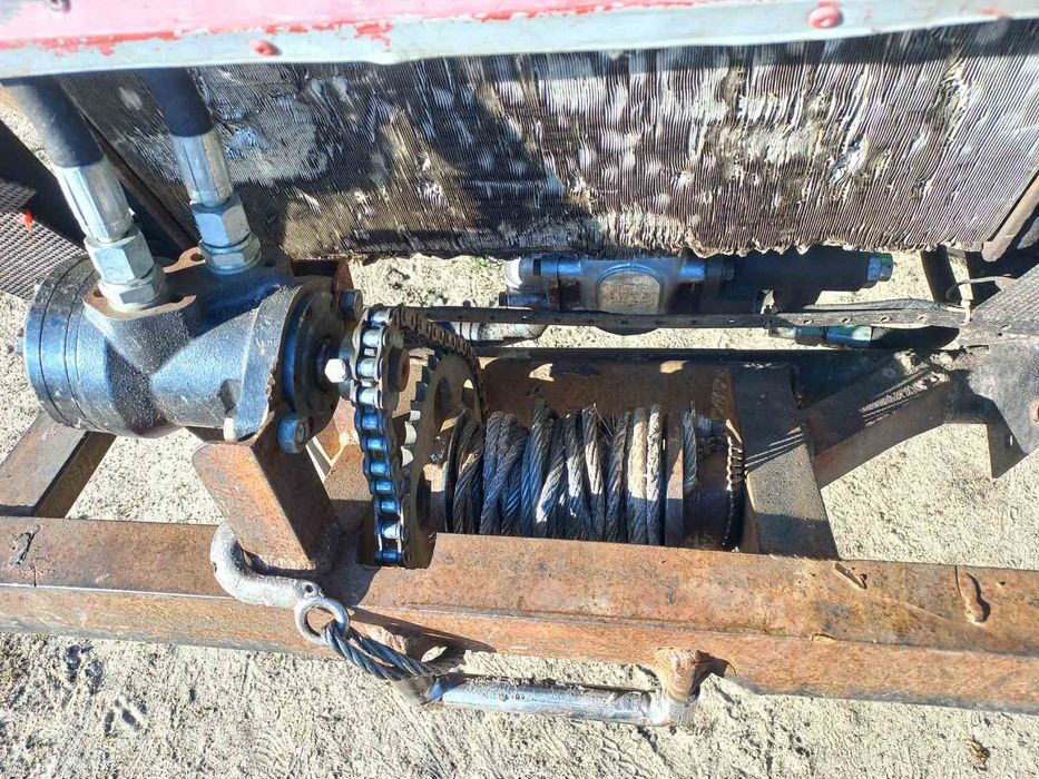 Чудовий Трактор в певному ходу