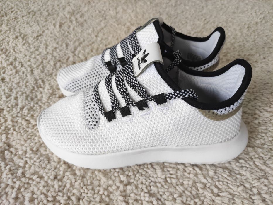 Кросівки Adidas 36,5