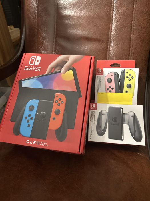 Pack Consola Nintendo Switch Oled + comandos + jogos  + sd