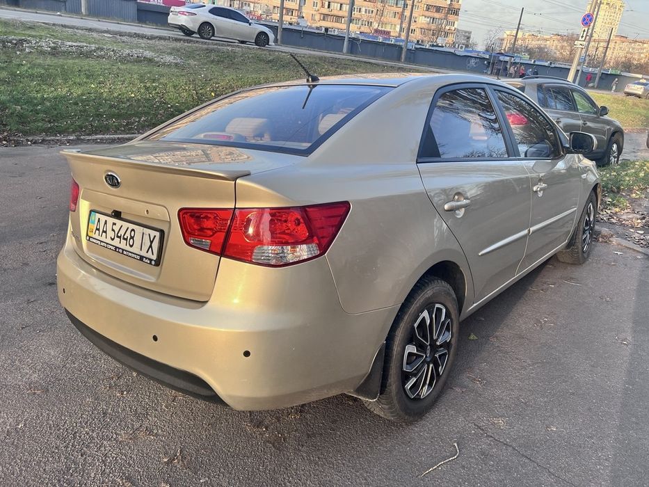 Продам Kia Cerato 2010
