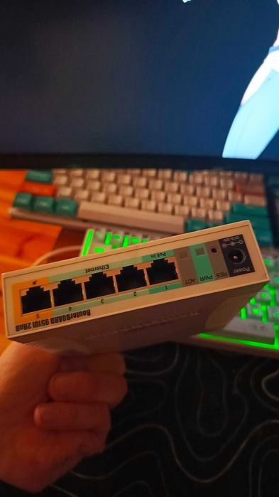 Бездротовий роутер Mikrotik RB951Ui-2HND