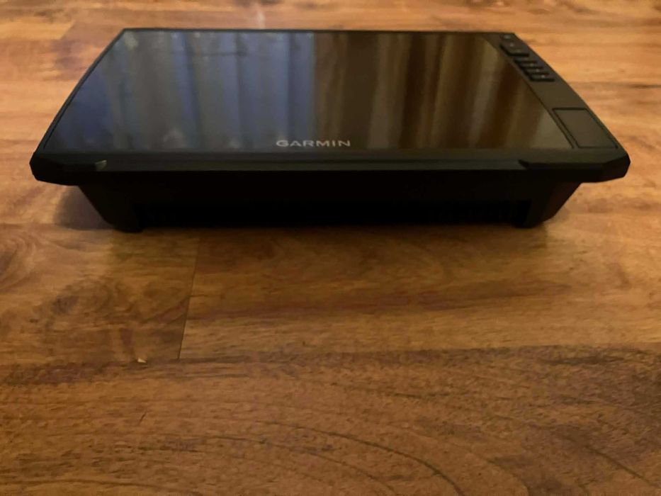 Garmin echomap ultra 102SV
