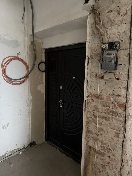 Продам трикімнатну квартиру