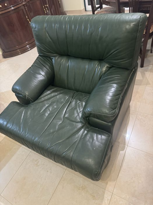 Conjunto de Sofás em Pele Verde Escura – 2 Lugares + 2 Individuais
