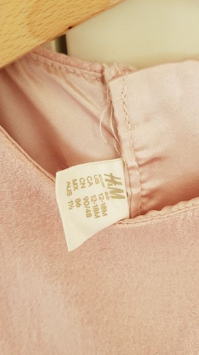 Sukienka dziewczęca elegancka hm h&m tiulowa różowa odświętna 86