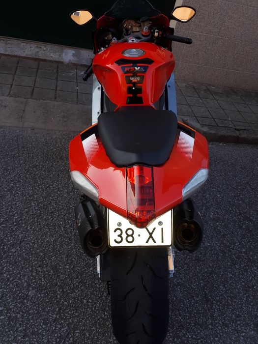 Aprillia RSV Mille R ano 2004