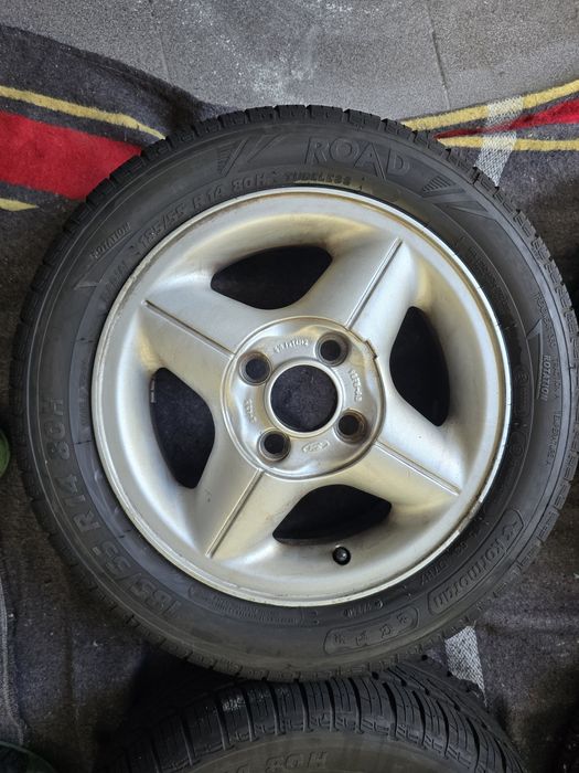 4 Pneus (novos) Kormoran  + Jantes Fiesta MK4