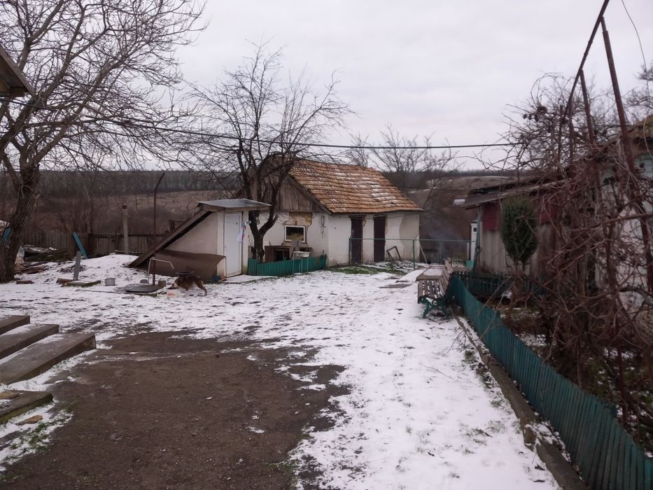 Продається  затишний  будинок
