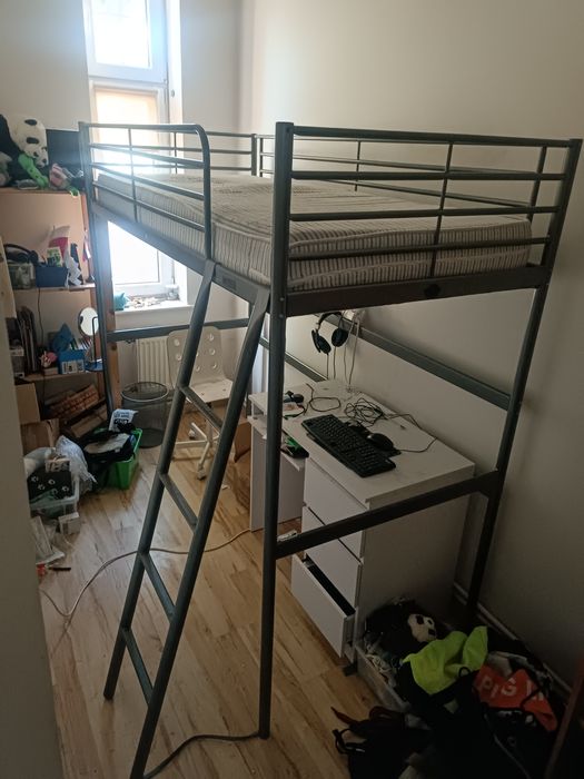 Łóżko na antresoli SVÄRTA Ikea