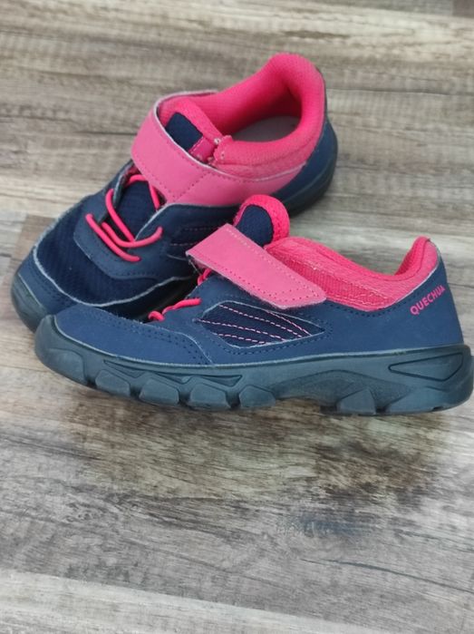 Buty turystyczne dla dzieci Quechua NH100.  Decathlon 29.