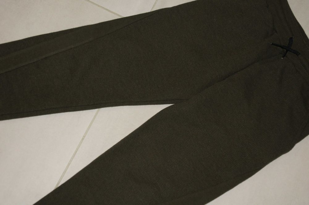 MAYORAL  komplet
Rozpinana bluza i dwie pary spodni dresowych