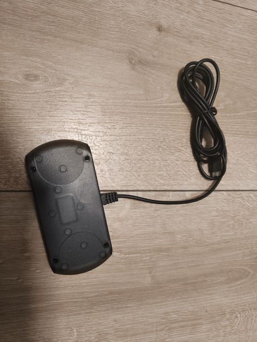 Kontroler Pad Retro USB – Styl Sega (6 przycisków) do konsol pc