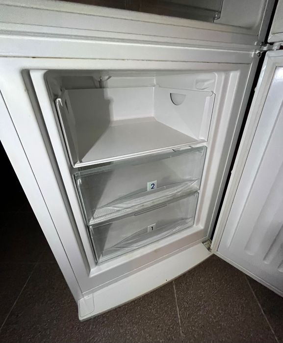 Запчастини для холодильника Liebherr CP 40030