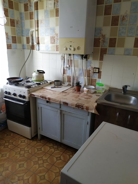 Візьму на квартиру  порядних  дівчат