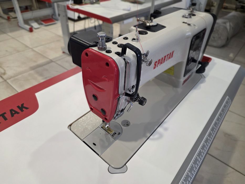 Промышленная прямострочная швейная машина