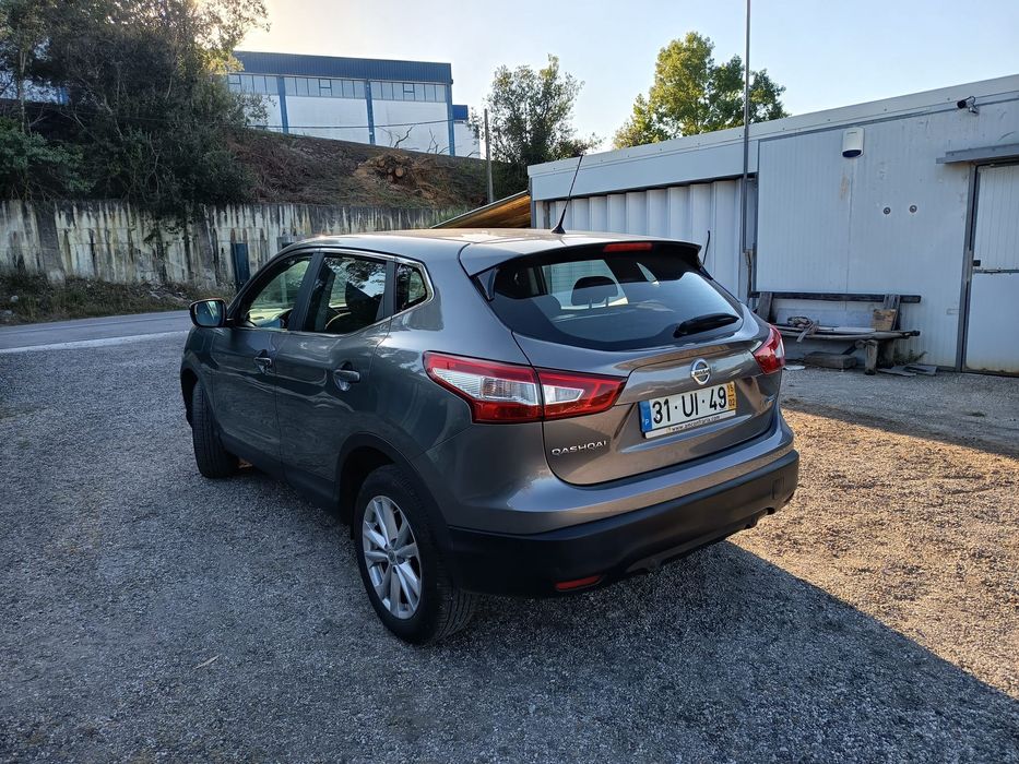 Vendo Nissan qashqai  2015 em muito bom estado