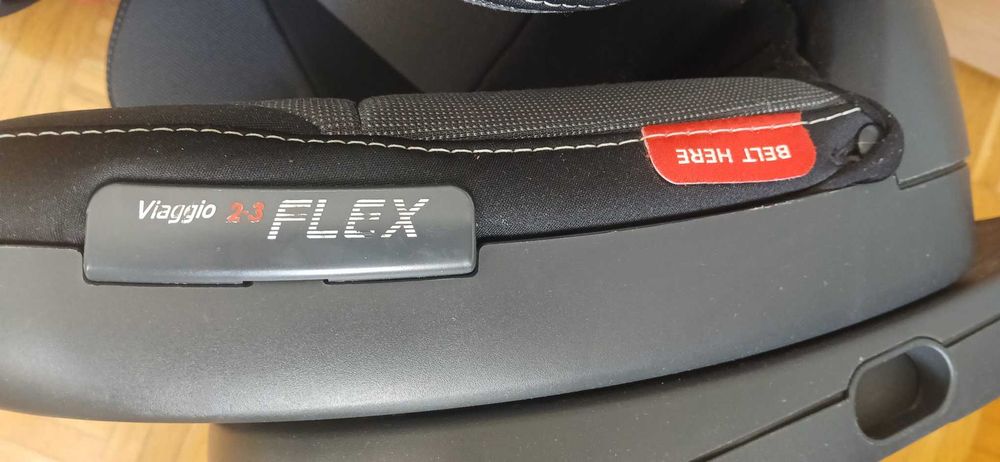 Cadeira Infantil para auto, marca PEG-PÉREGO Viaggio 2-3 Flex. Encontra-se em ótimo estado de conservação, pronto para uso.