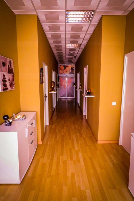 Alugo Spa devidamente equipado e decorado em Lagoa