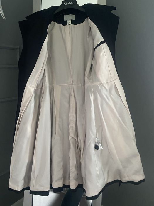 Piekny trencz roz 38