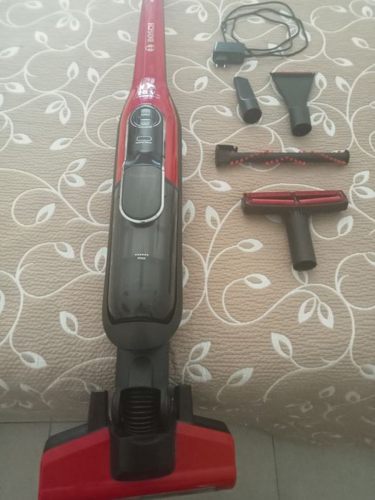 Aspirador Elétrico Bosch Avariado Com Acessórios Para Arranjo/Peças