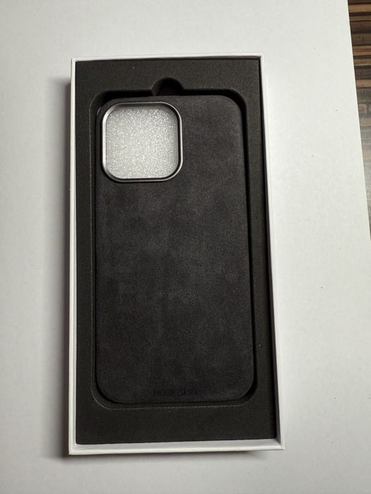 Case na iphone 13 pro z alkantary szary Nobleskin
