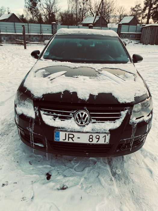 Пасат  б 6 не розмитнени