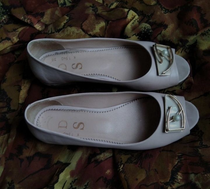 Туфлі жіночі з натуральної шкіри 38 розмір.