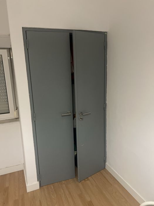Quarto Individual em Almada