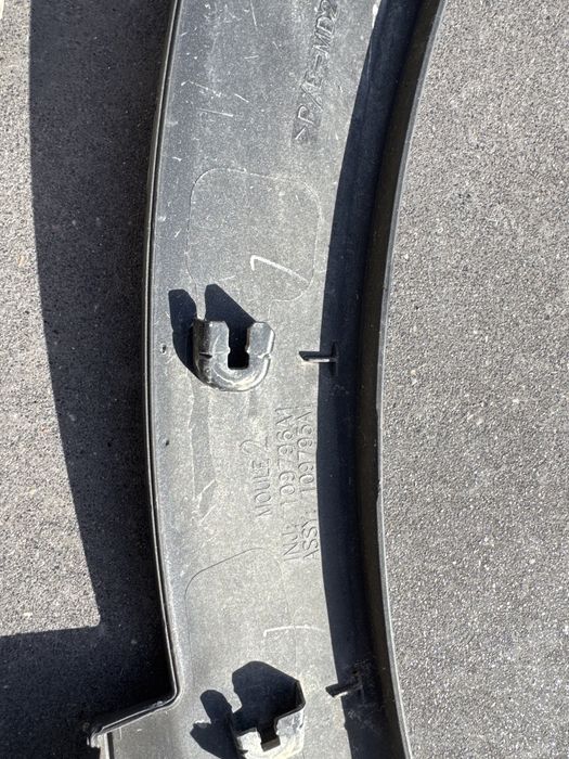 Aba esquerda peugeot 5008