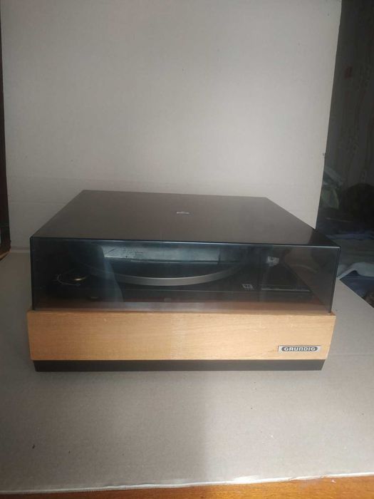 Вініловий програвач Grundig PE 2005.