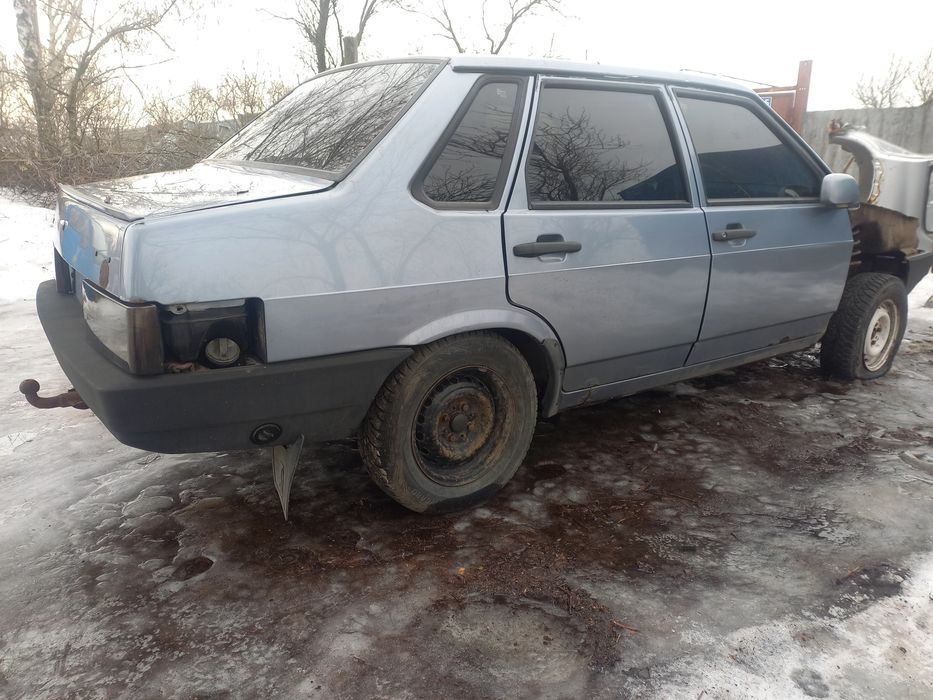 Розборка Ваз 21099 люкс и Ваз 21014 моторы 1,6