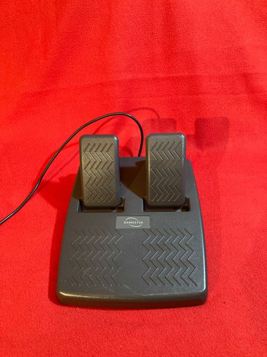 Volante e pedaleira Dual Force playStation