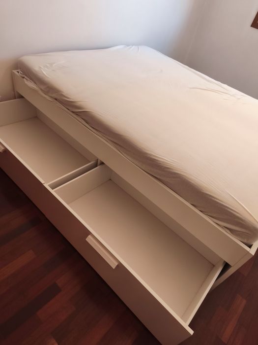 Cama completa IKEA 160x200 (sommier com arrumação, dois estrados e colchão) OPORTUNIDADE!