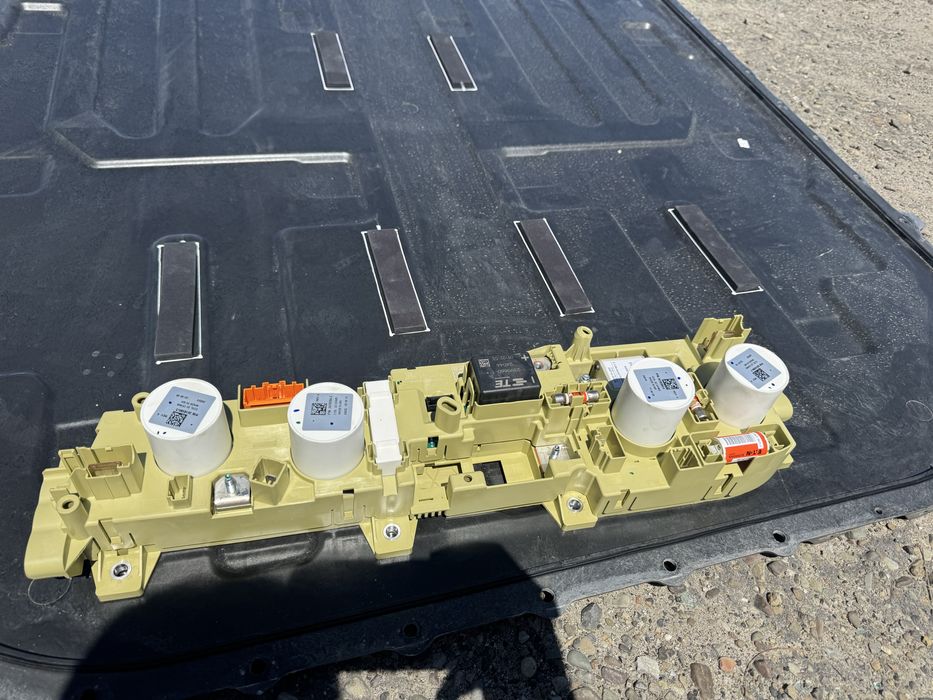 Продам контактори Mustang mach-e 2024 року повний привід