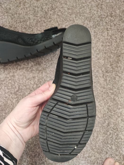 Czarne buty damskie na koturnie 37 Lasocki