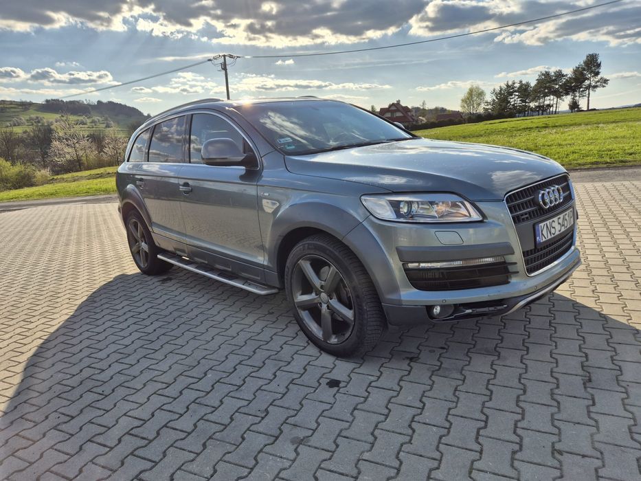 Audi Q7 3.0TDI 7 os. S Line pakiet off road 2x Panorama