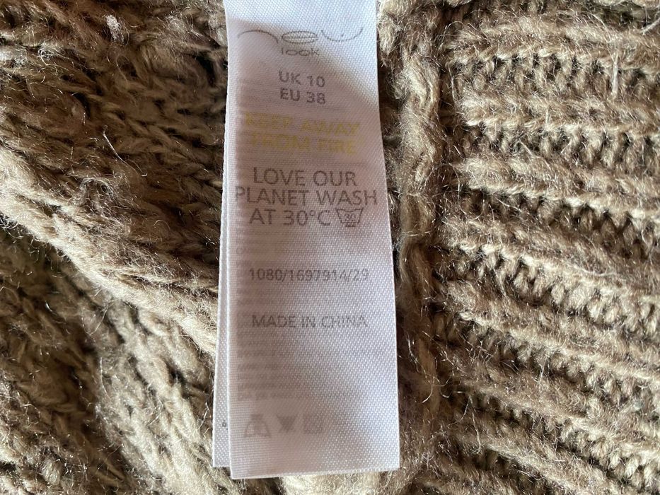 Sweter z krótkim rękawem look