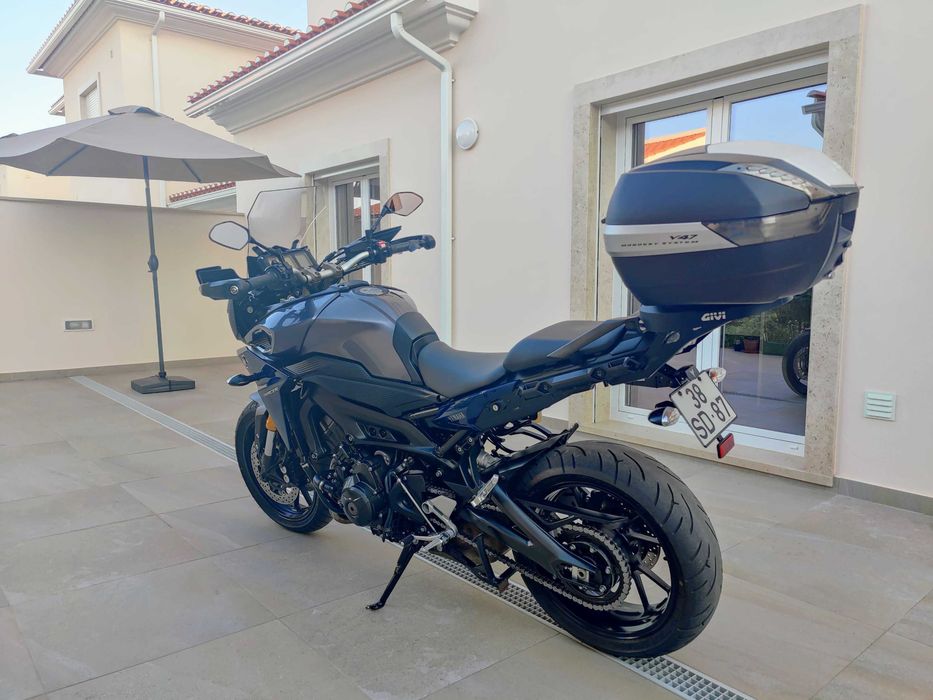 Yamaha MT-09 Tracer (2016) – 42.000 km – Impecável c/ Top Case