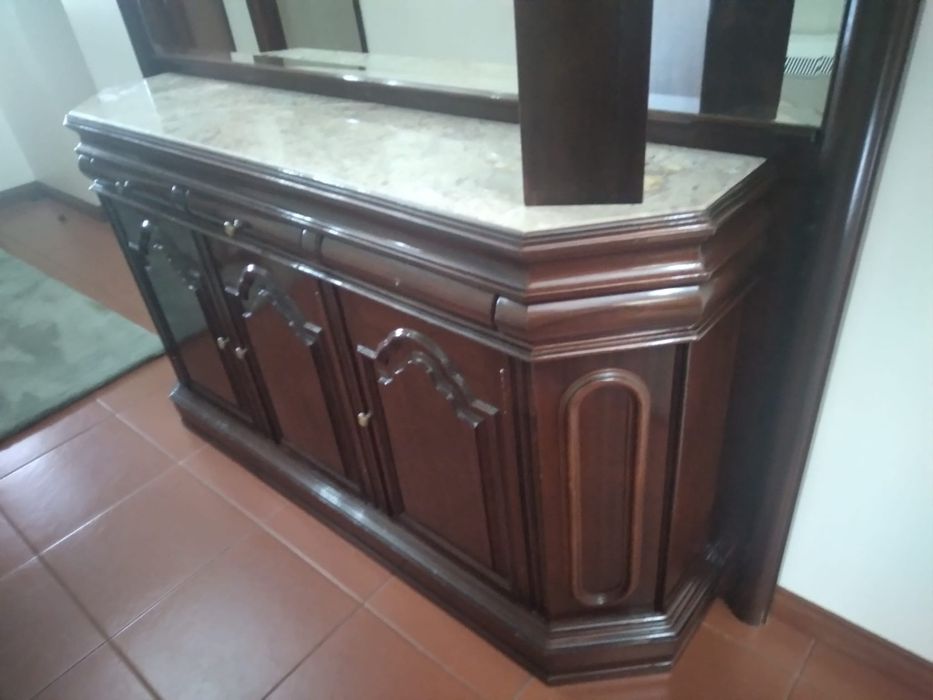 Aparador com sapateira