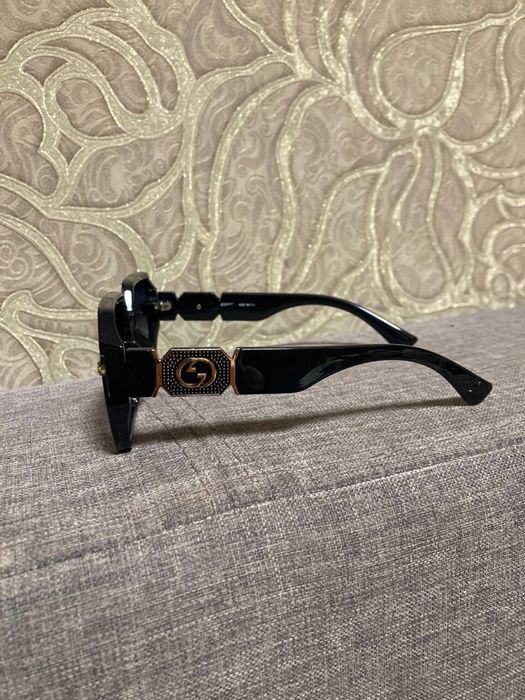 Очки Gucci солнцезащитные