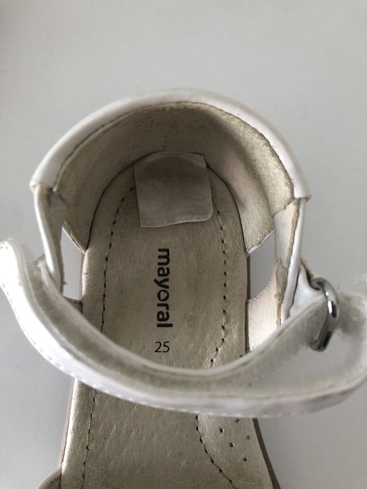 Sandálias Mayoral, tamanho 25