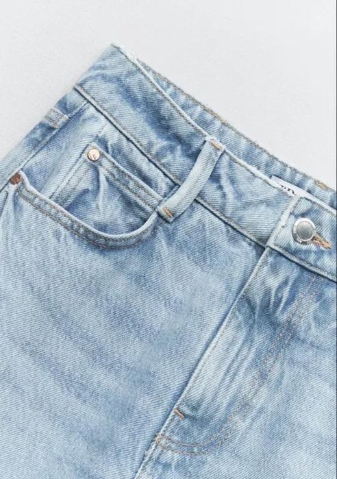 Джинси Zara straight fit прямі джинси з необробленим краєм