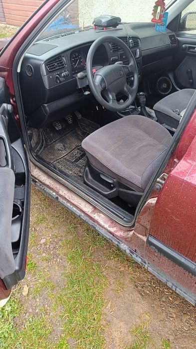 vw vento 1.8.газ працює.зимова гума