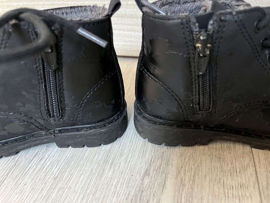 Czarne ocieplane botki Zara