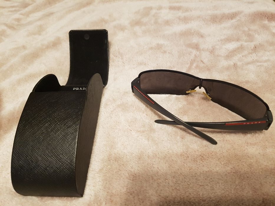 Okulary przeciwsłoneczne  PRADA