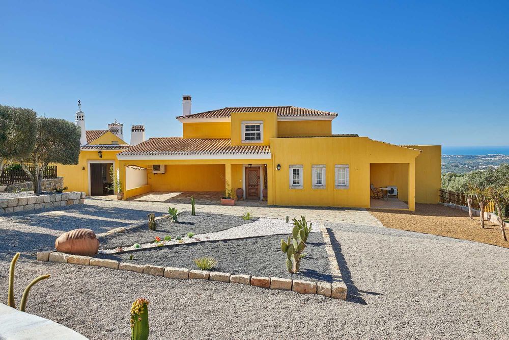 Boliqueime, Vivenda T8, jardim, piscina, vista mar.