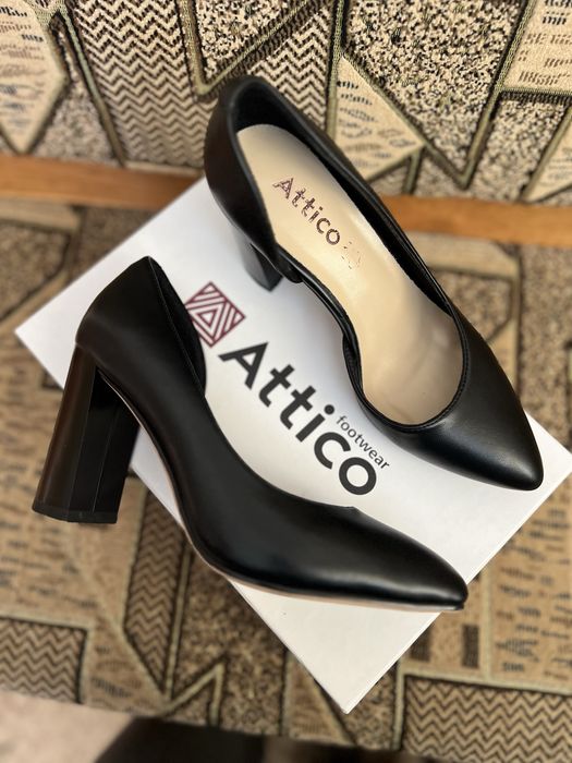 Туфлі Attico чорні 36 розмір
